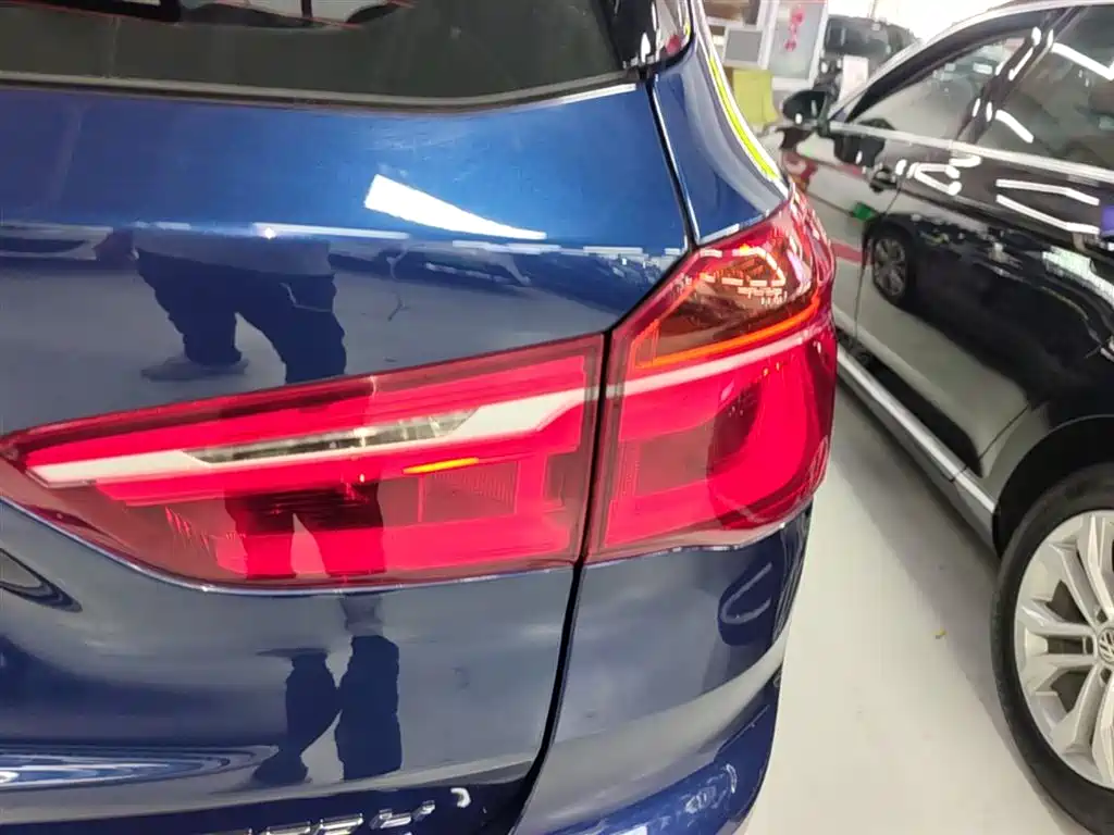 BMW X1 2019 sDrive20Li Leading Model фото 8