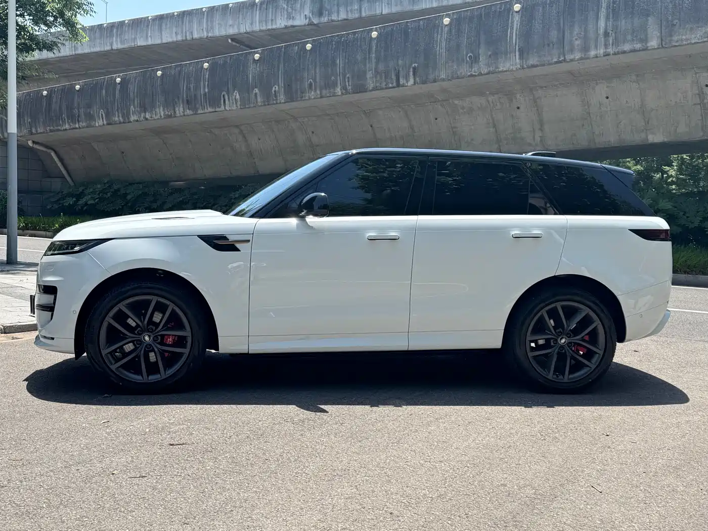 Land Rover Range Rover Sport 2025 400PS Dynamic SE фото 5