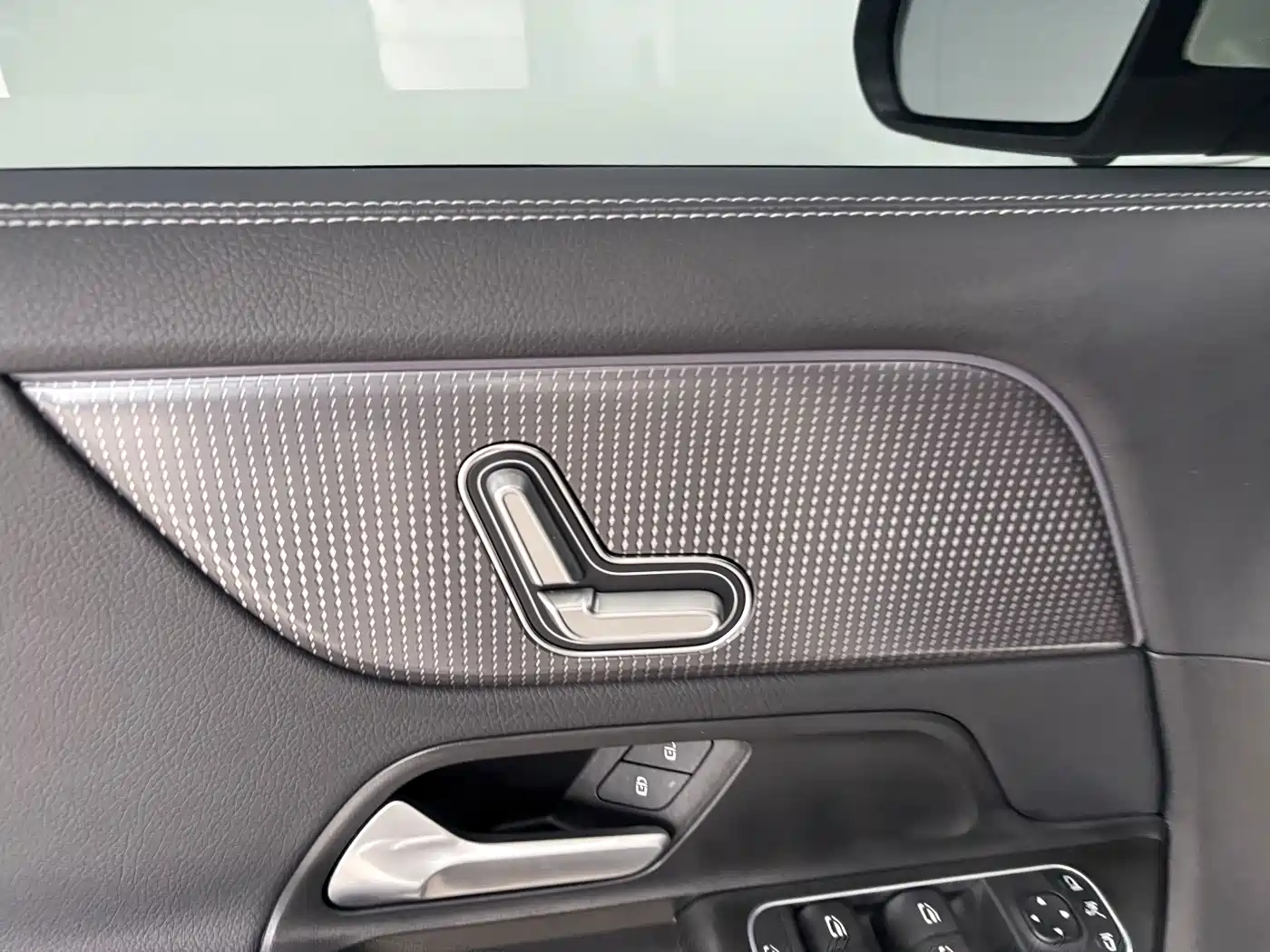 Mercedes-Benz GLA 2023 2023 GLA 220