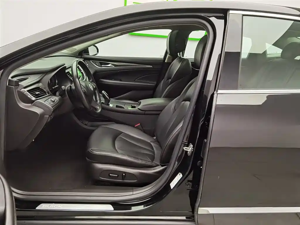 Buick LaCrosse 2019 28T Luxury Edition фото 10