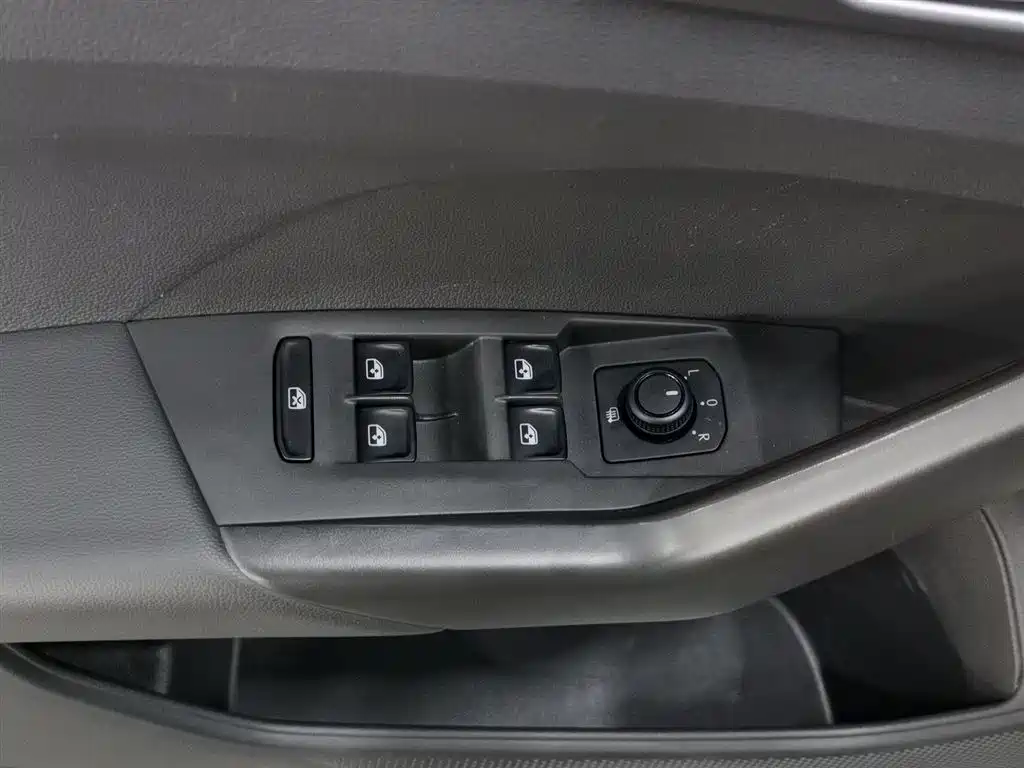 Volkswagen T-Cross 2019 280TSI DSG Comfort Edition фото 9
