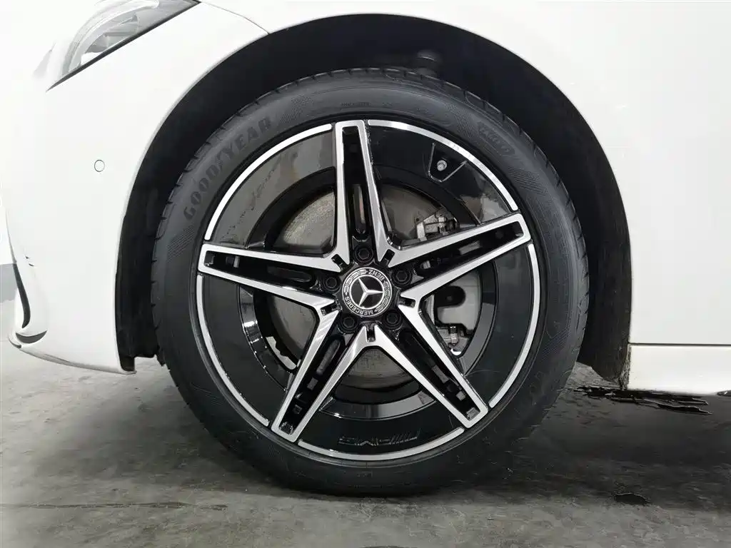 Mercedes-Benz C-Class 2023 C 260 L Night Edition Sport фото 17