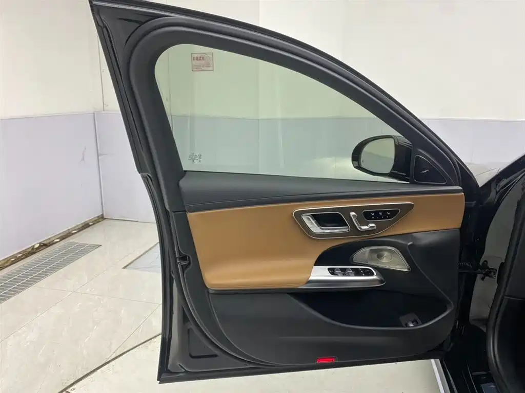 Mercedes-Benz E-Class 2024 Facelift E 300 L Luxury фото 16