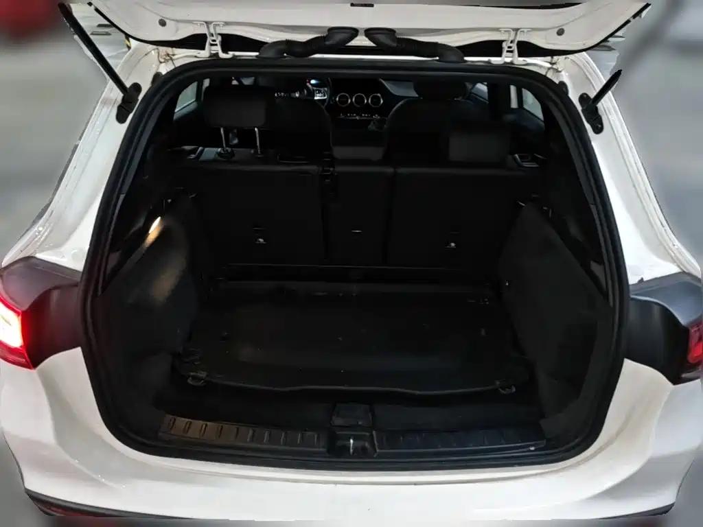 Mercedes-Benz GLA 2024 2023 Facelift GLA 200