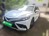 Фото 2 - Toyota Camry