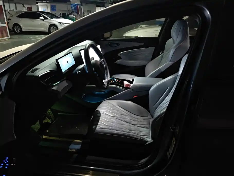 BYD Seal 2022 550km Standard Range RWD Premium фото 9