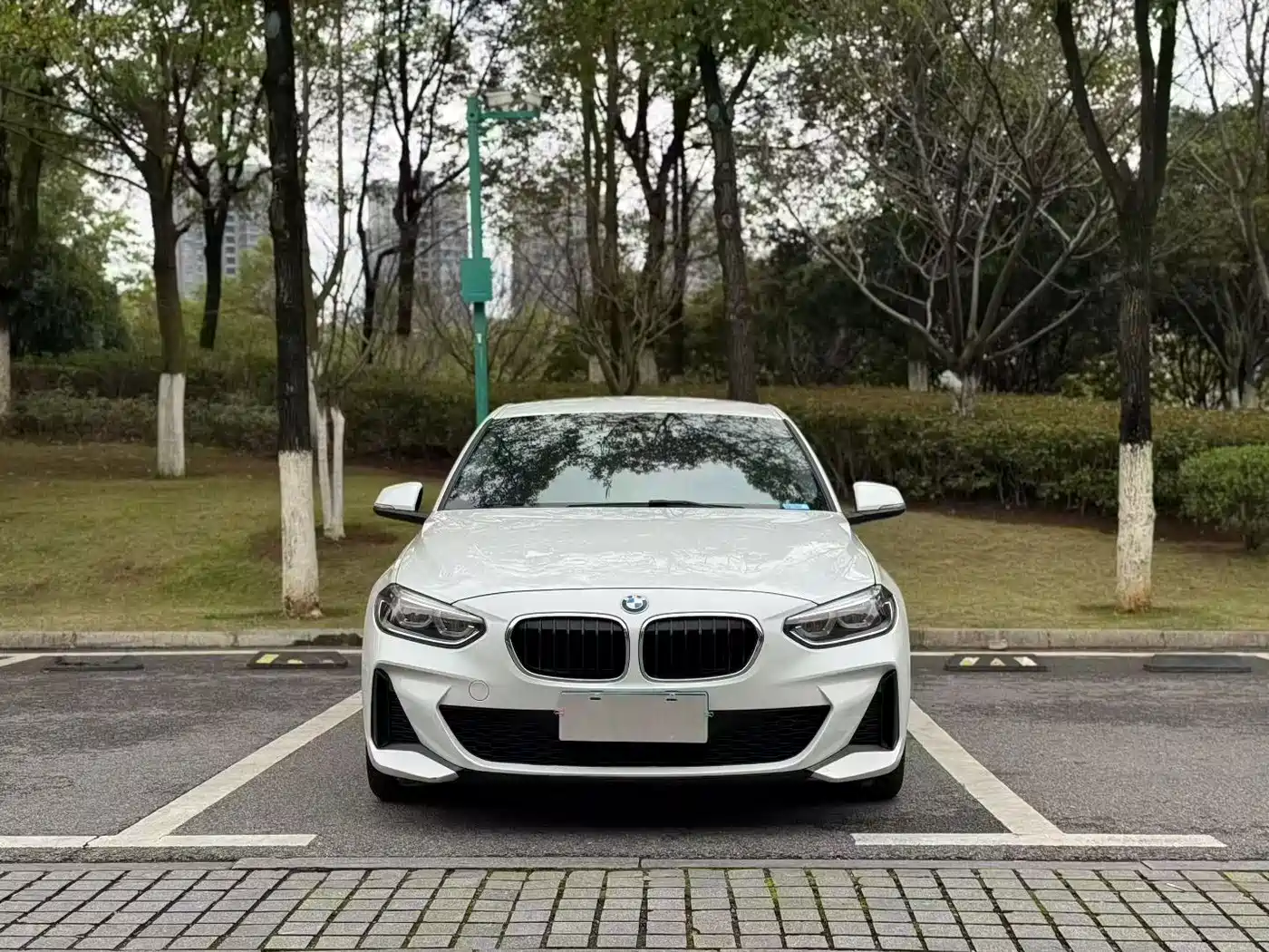 BMW 1 Series 2021 120i M Sport фото 2