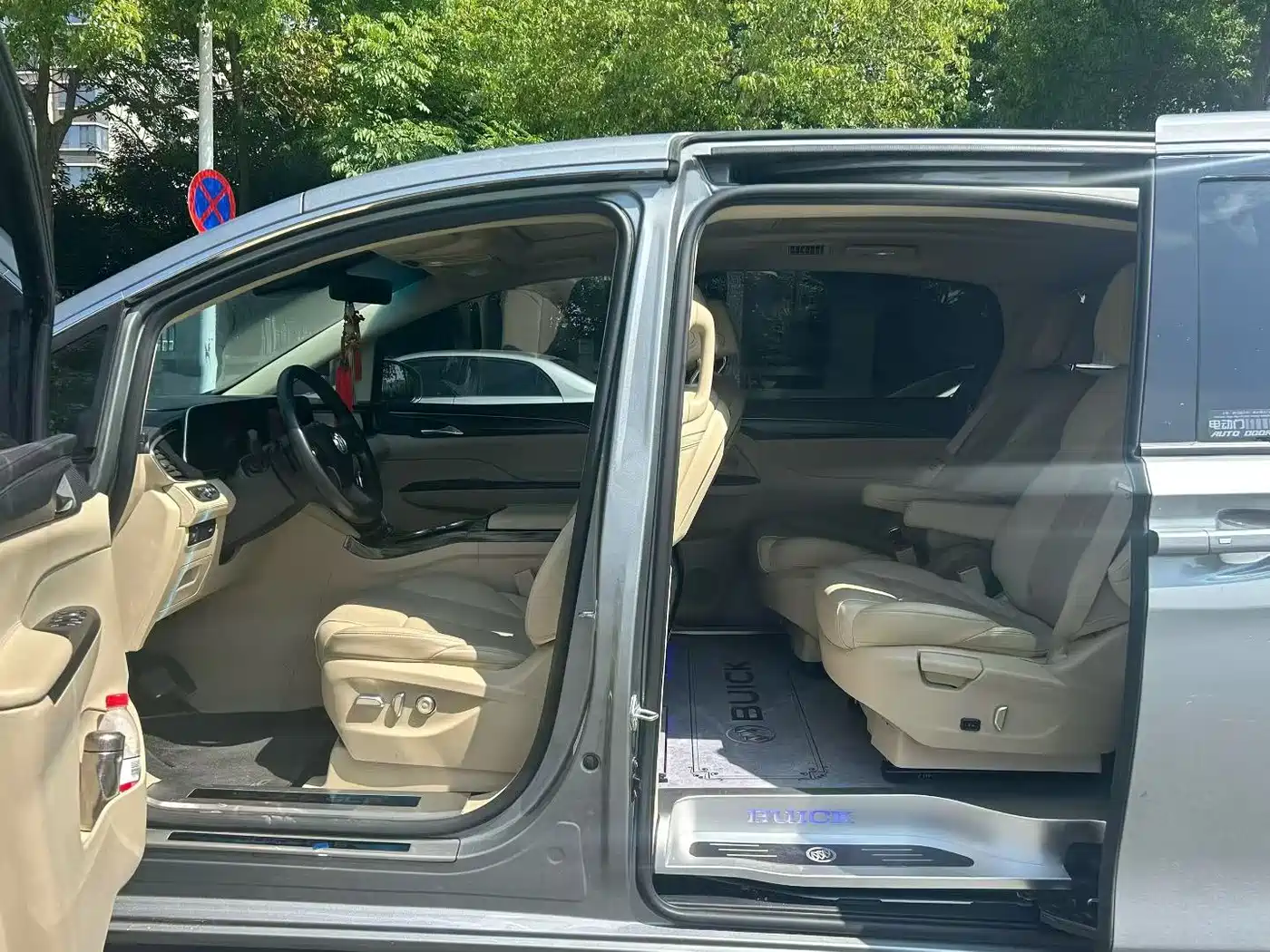 Buick GL8 2023 ES Landmaster Exclusive фото 4