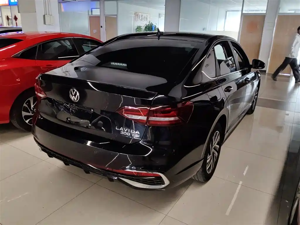 Volkswagen Lavida 2024 Model 300TSI DSG Starlight Full Comfort Edition фото 7