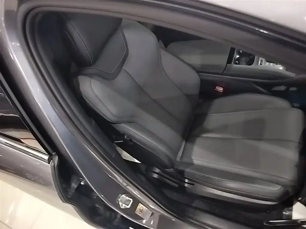 BYD Qin L 2025 DM-i Smart Drive Edition 120KM Leading фото 25