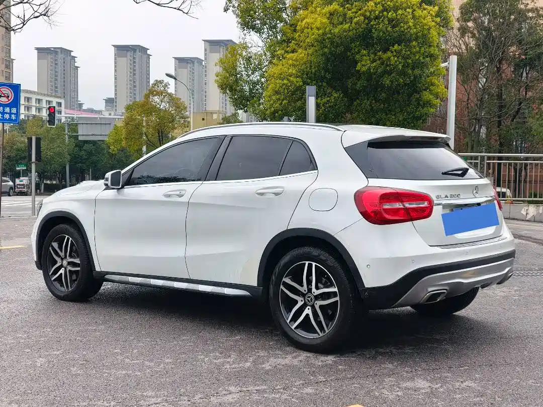 Mercedes-Benz GLA 2016 GLA 200 Fashion фото 7