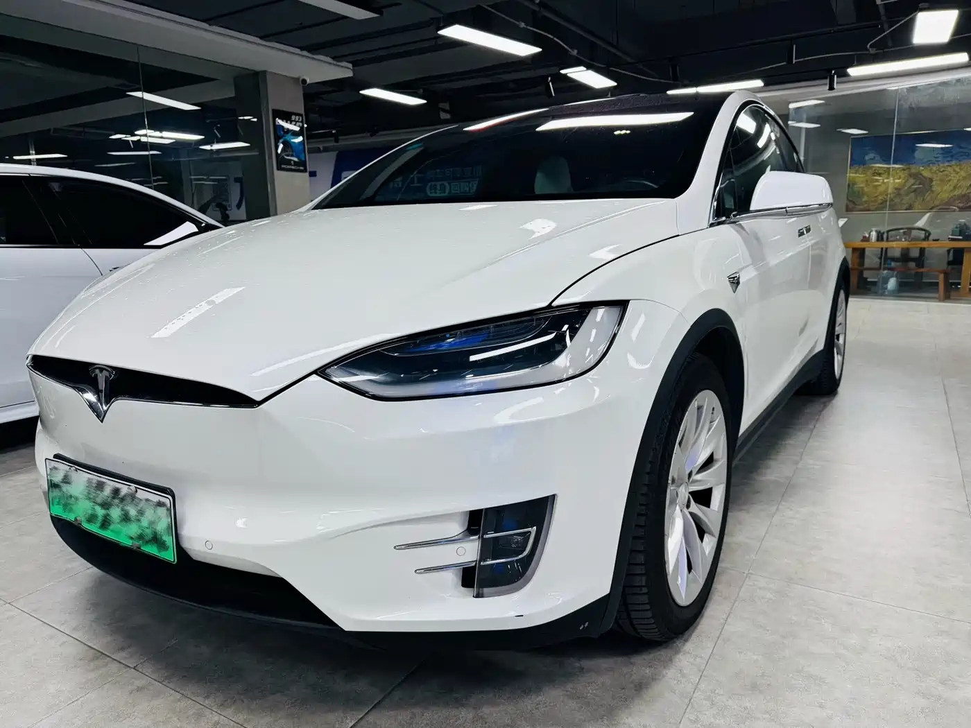 TESLA MODEL X