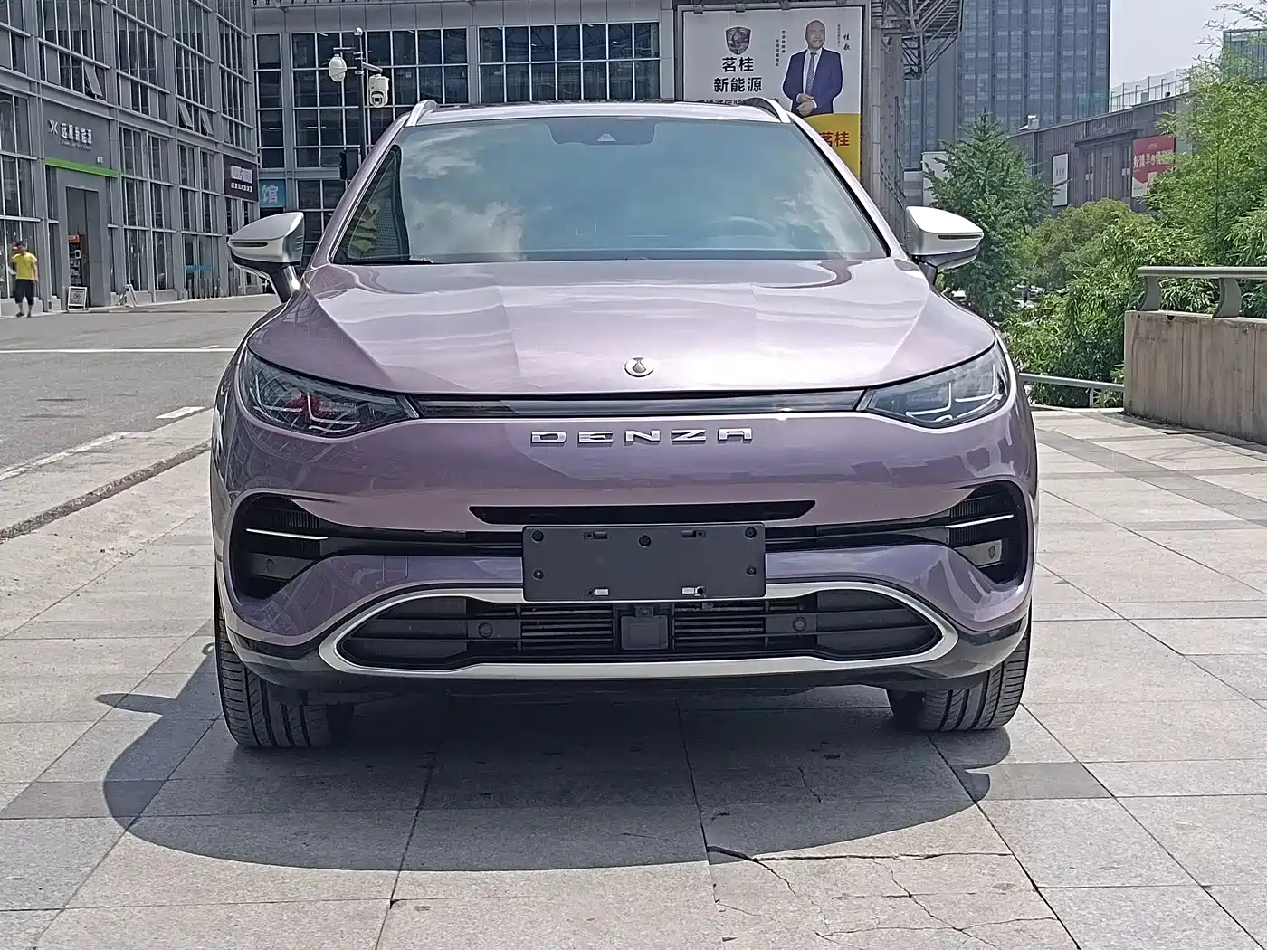 Denza X 2020 Model PHEV Flagship Edition фото 2
