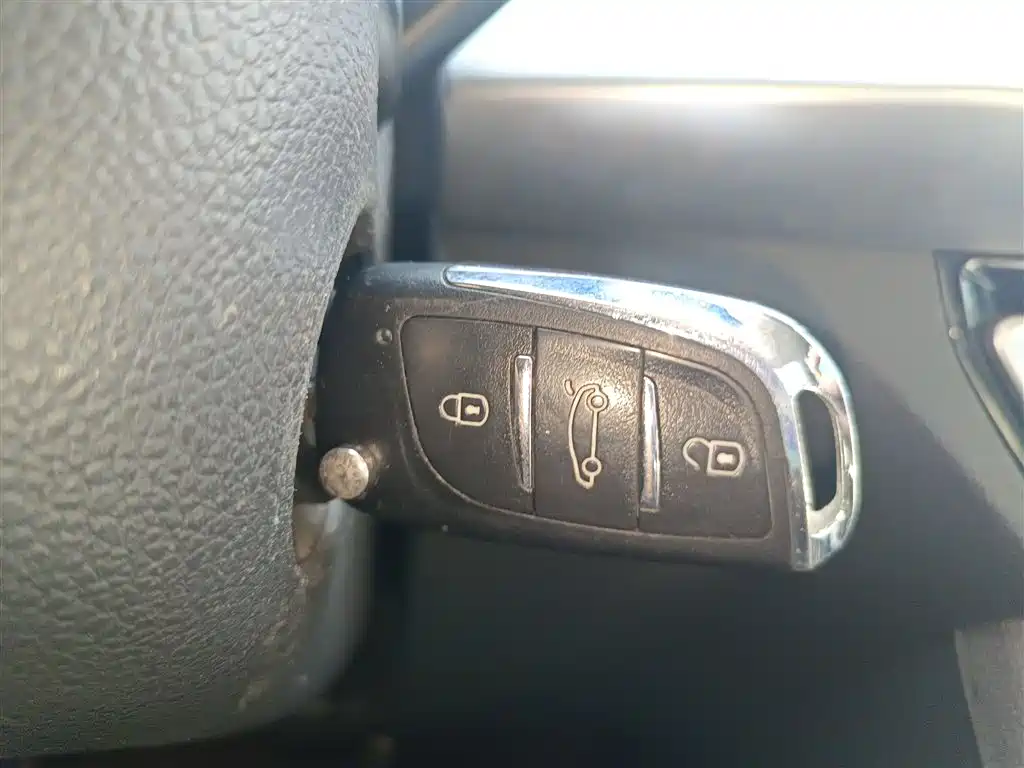 Volkswagen Lavida 2023 Facelift 1.5L Auto Comfort Edition фото 17