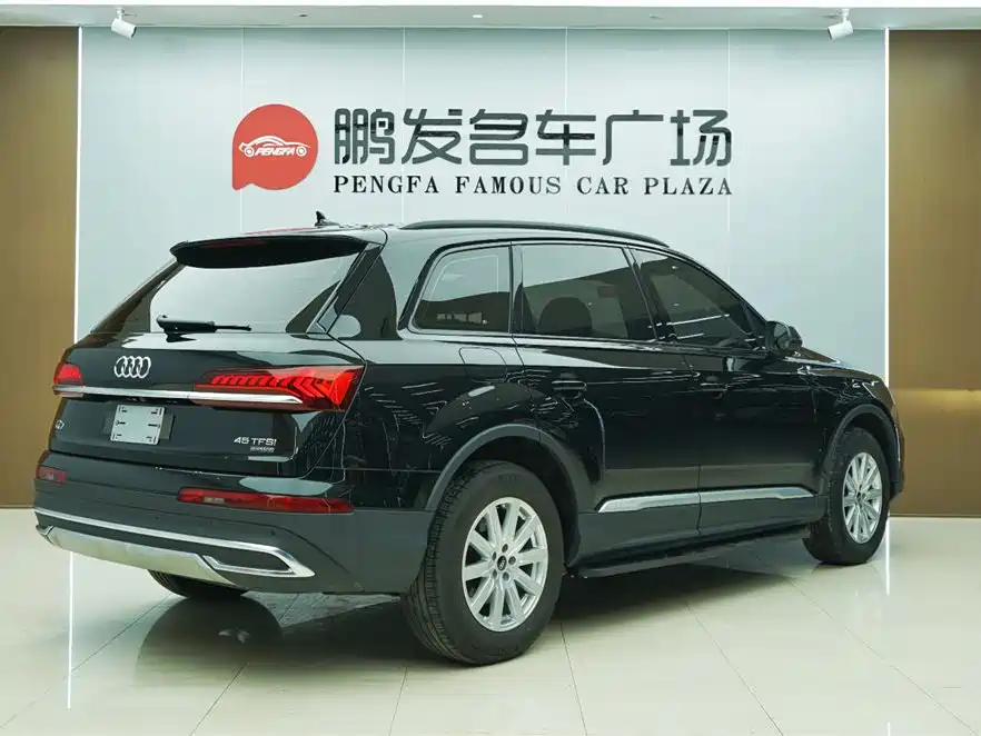Audi Q7 2023 45 TFSI quattro S line Sport фото 17