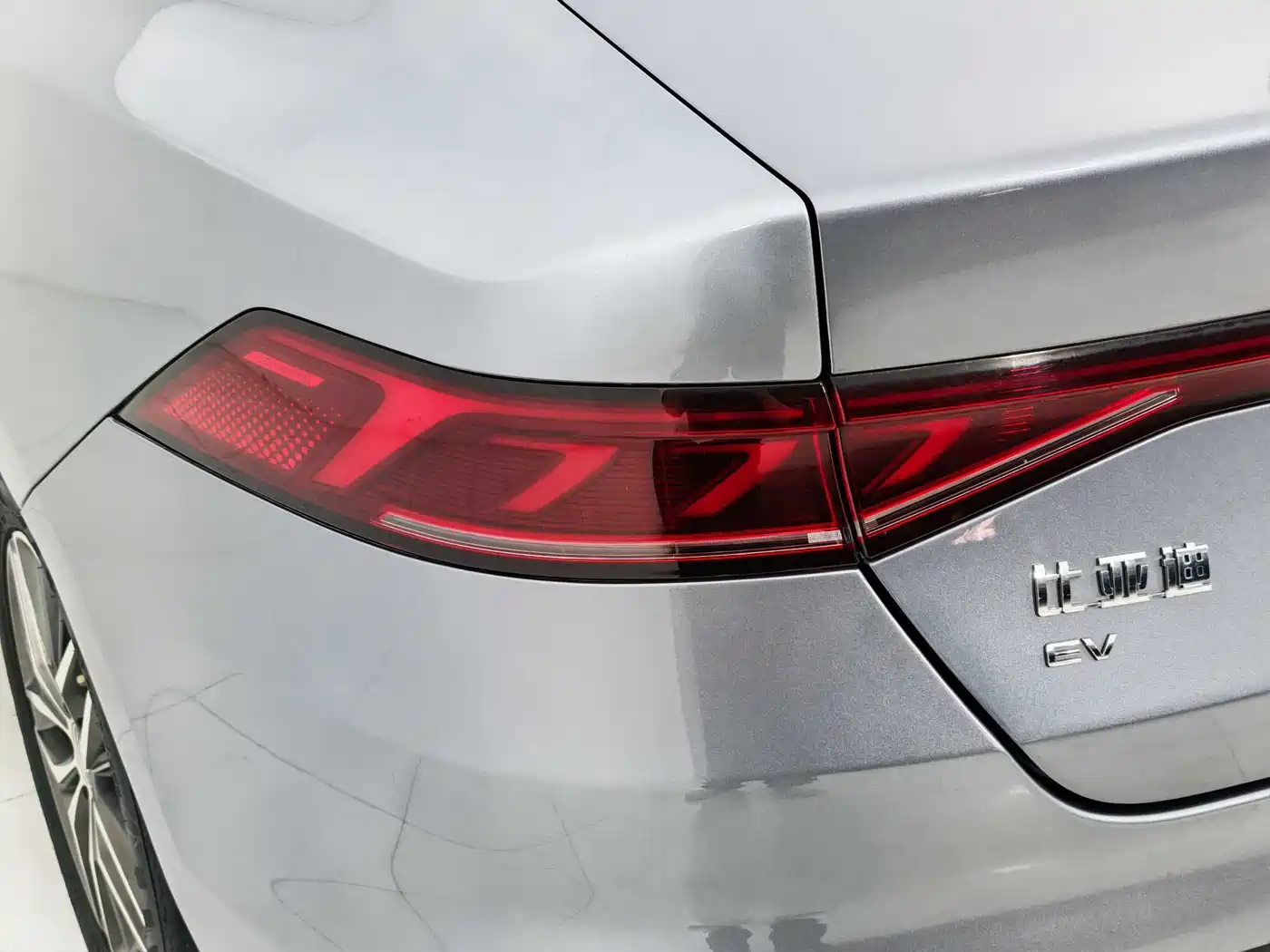BYD Qin PLUS 2021 EV 400KM Luxury Model фото 16