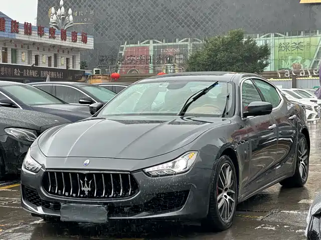 MASERATI GHIBLI