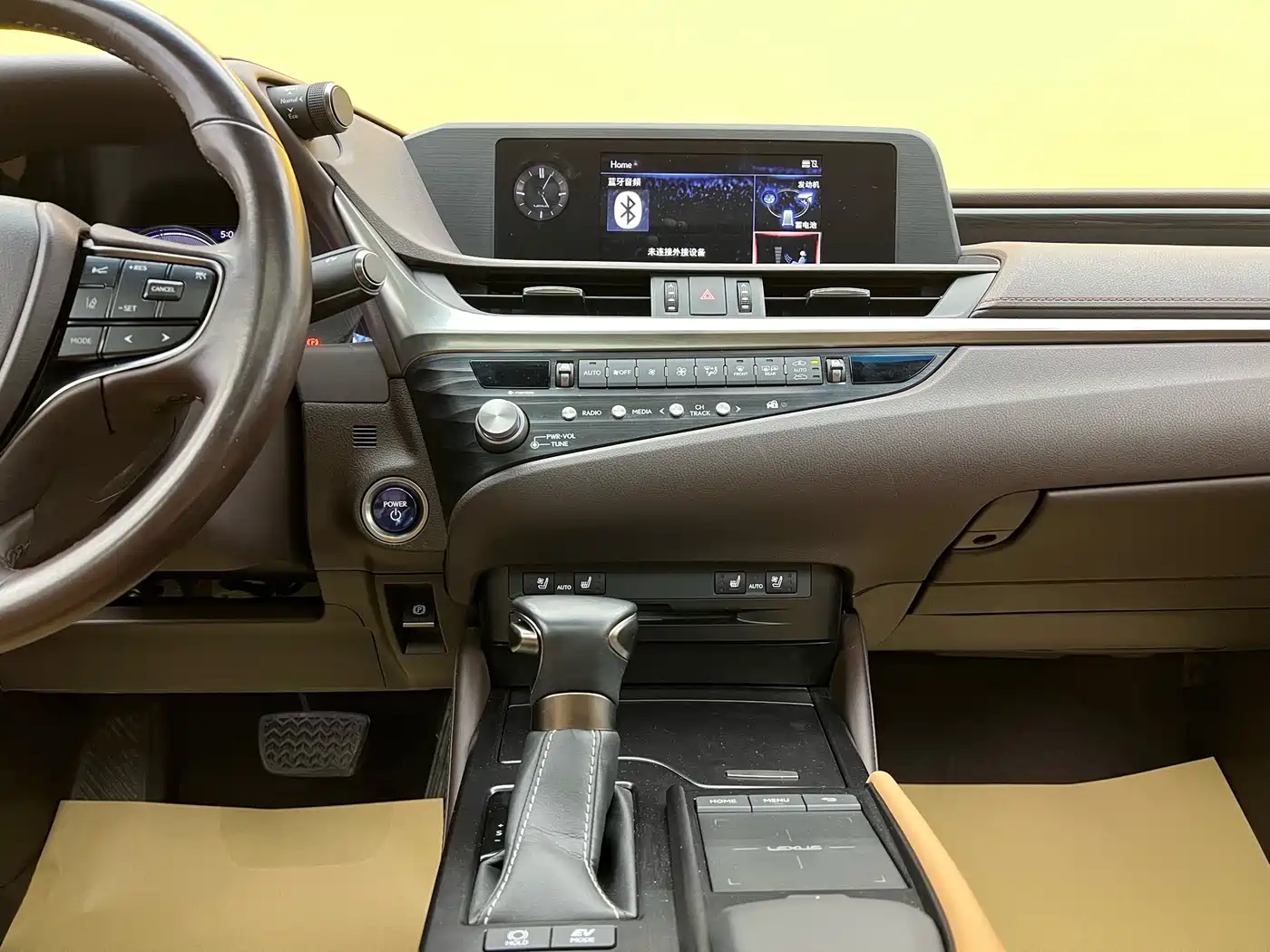 Lexus ES 2020 300h Ultimate Edition фото 14