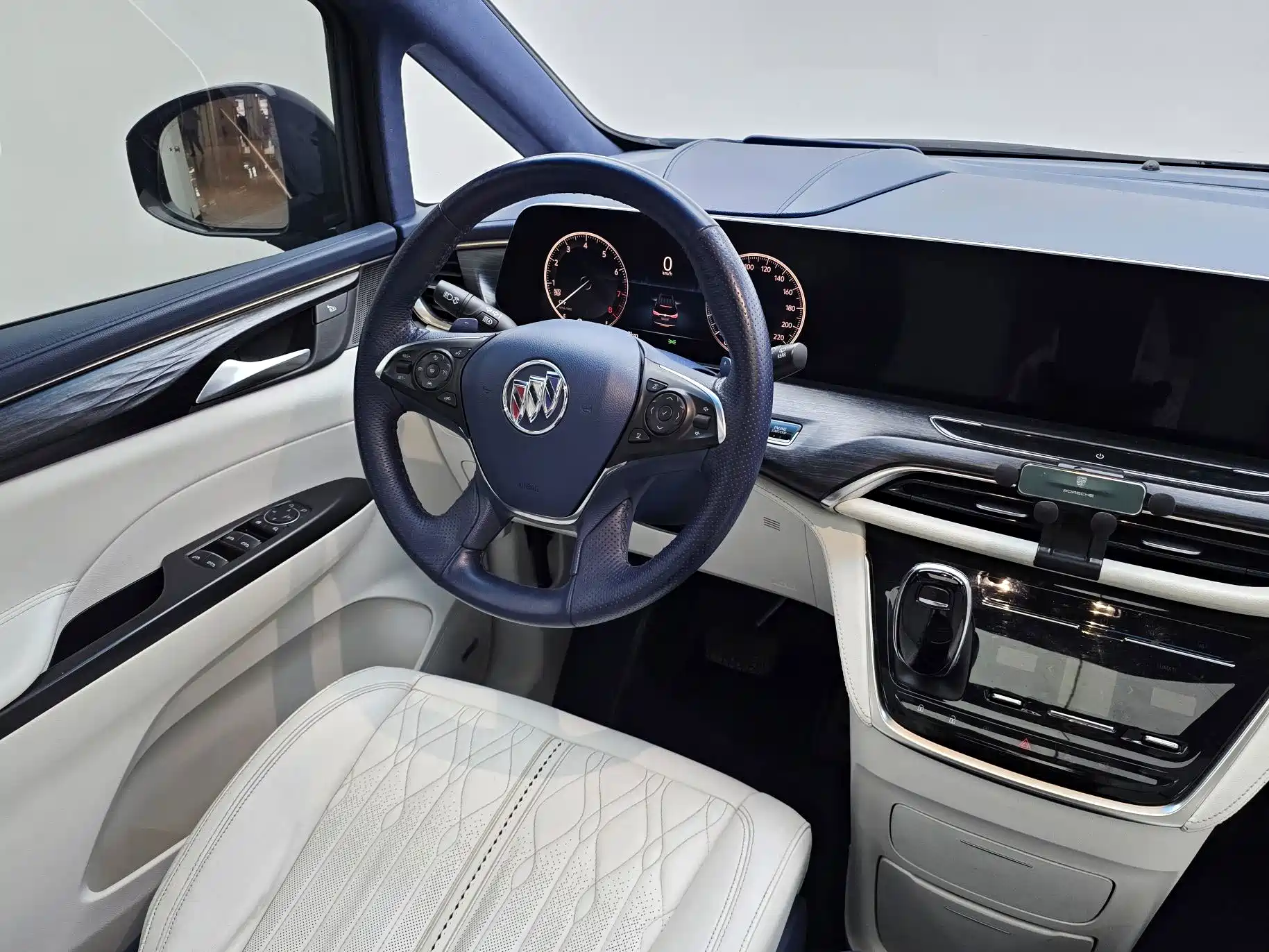 Фото 29 - Buick GL8
