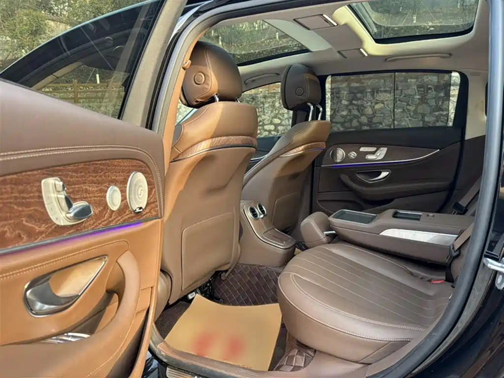 Mercedes-Benz E-Class 2023 E 300 L Luxury фото 24
