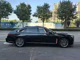 Photo 12 - Hongqi H9