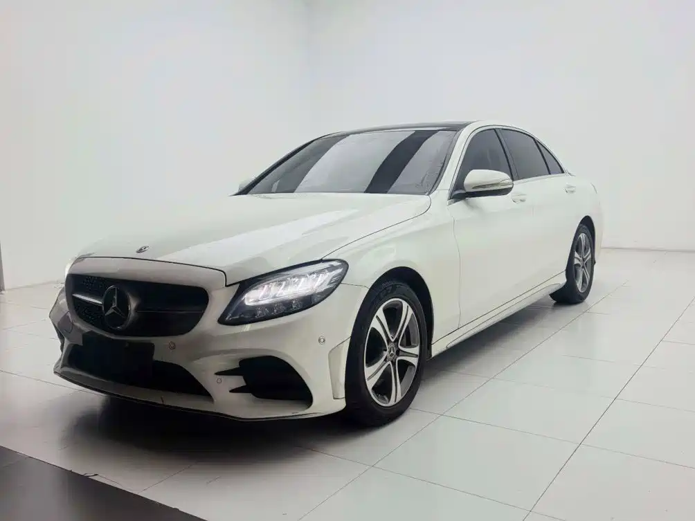 Photo 2 - Mercedes-Benz C-Class