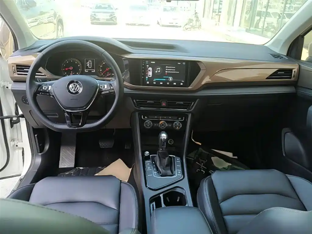 Volkswagen Tharu 2020 280TSI 2WD Comfort Edition China VI фото 10