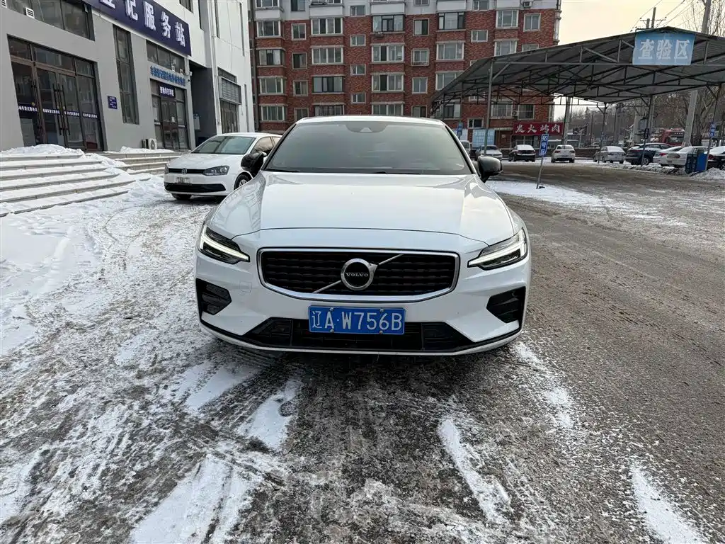 VOLVO S60