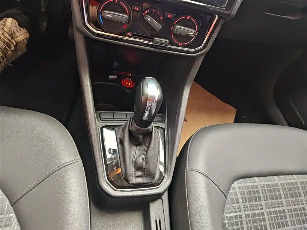 Volkswagen Jetta 2017 1.5L Automatic Comfort фото 7