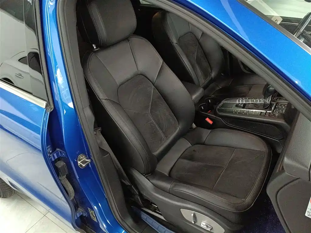 Porsche Macan 2016 Macan 2.0T фото 25