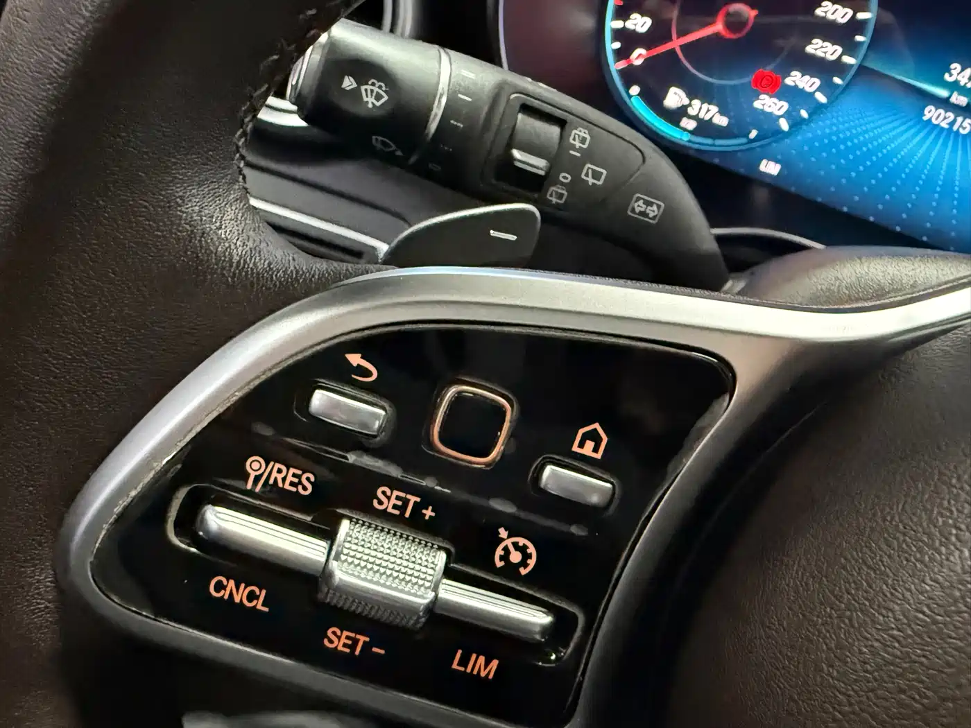 Mercedes-Benz GLC 2022 Facelift GLC 260 L 4MATIC Dynamic фото 16