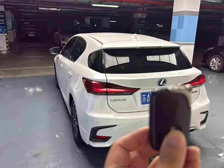 Lexus CT 2018 2017 CT200h Elite Edition Monochrome China V
