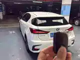 Фото 2 - Lexus CT