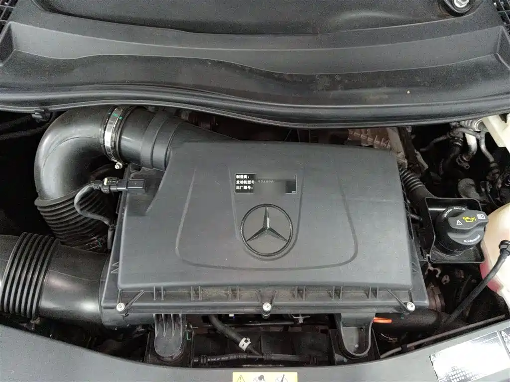 Mercedes-Benz Vito 2023 2.0T Elite 7-Seater фото 10