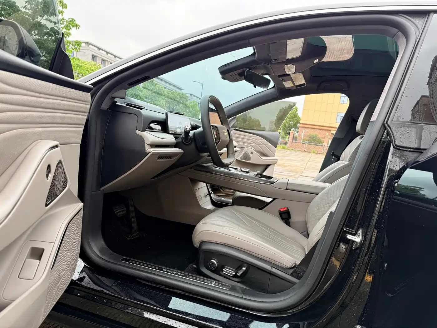 Geely Galaxy Galaxy Xingyao 8 2025 130km EM-P Starship Edition фото 16