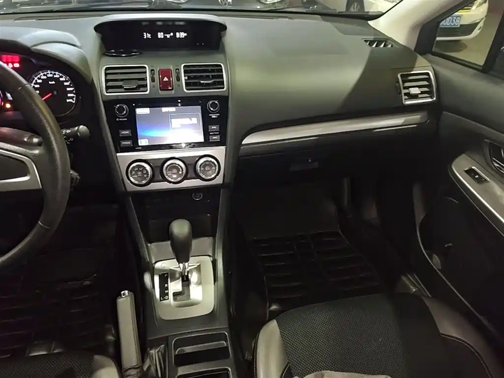 Subaru XV 2017 2.0i Progressive Edition фото 13