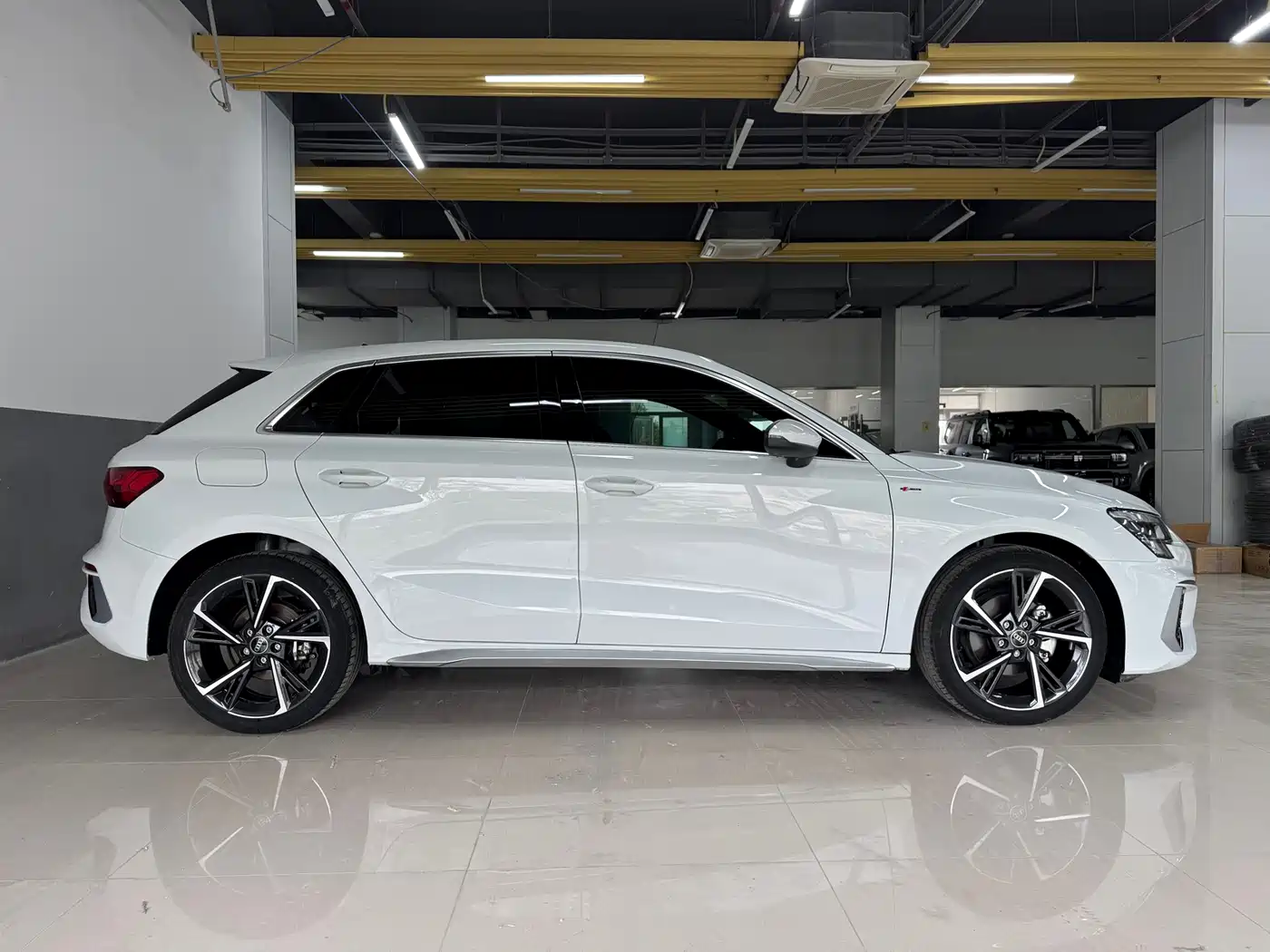 Audi A3 2023 Sportback 35 TFSI Fashion Sport фото 2