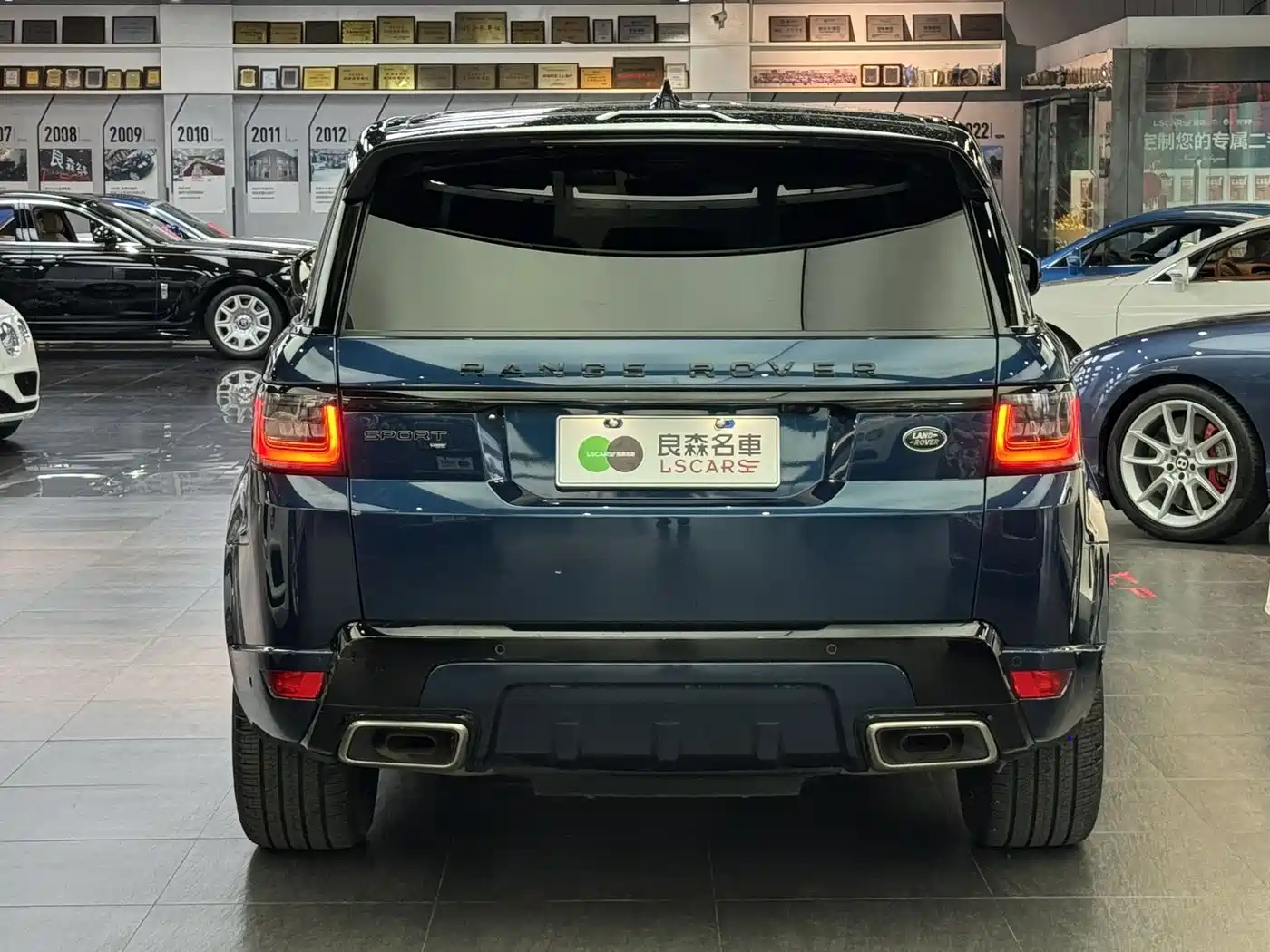 Land Rover Range Rover Sport 2022 3.0 L6 Indigo Flowing Light Edition фото 5