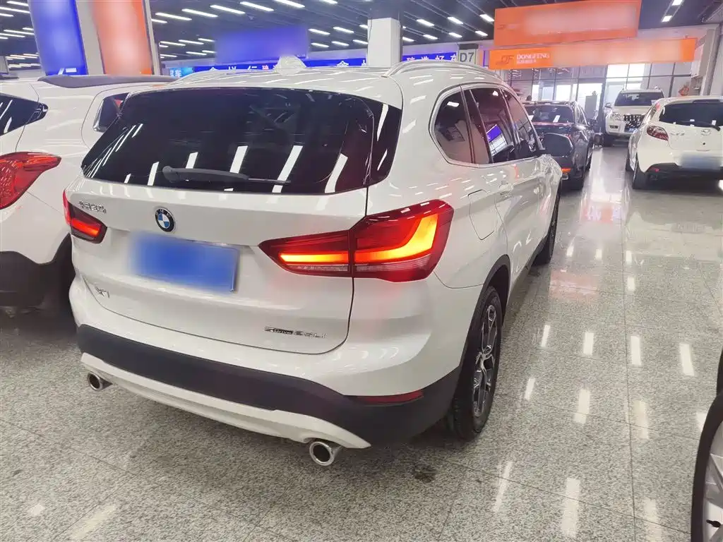 BMW X1 2020 sDrive25Li Leading Model фото 5