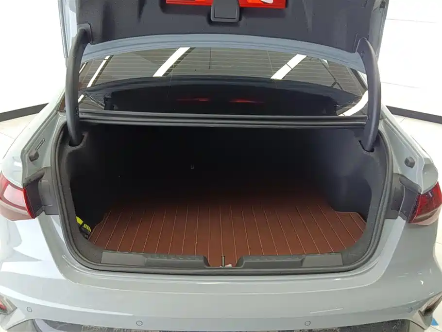 Audi A3 2025 A3L Limousine 35TFSI Flying Premium фото 4
