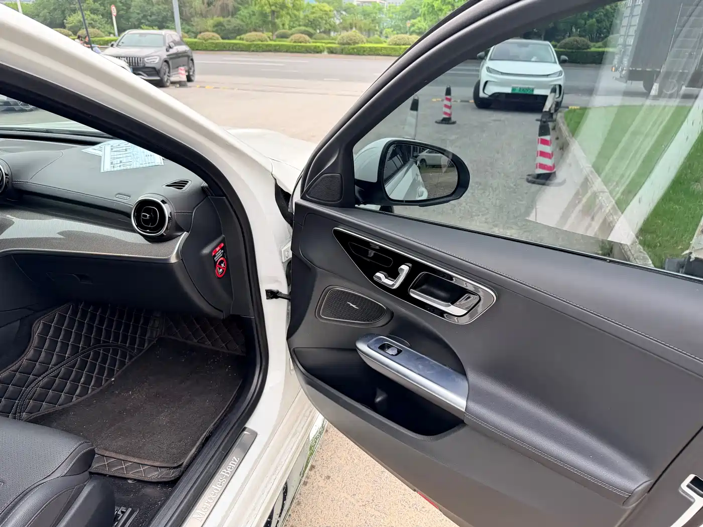 Mercedes-Benz C-Class 2023 C 260 L Sport фото 6