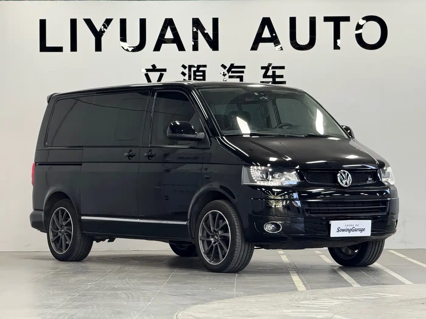 Volkswagen Multivan 2014 2.0TSI AWD Executive фото 3