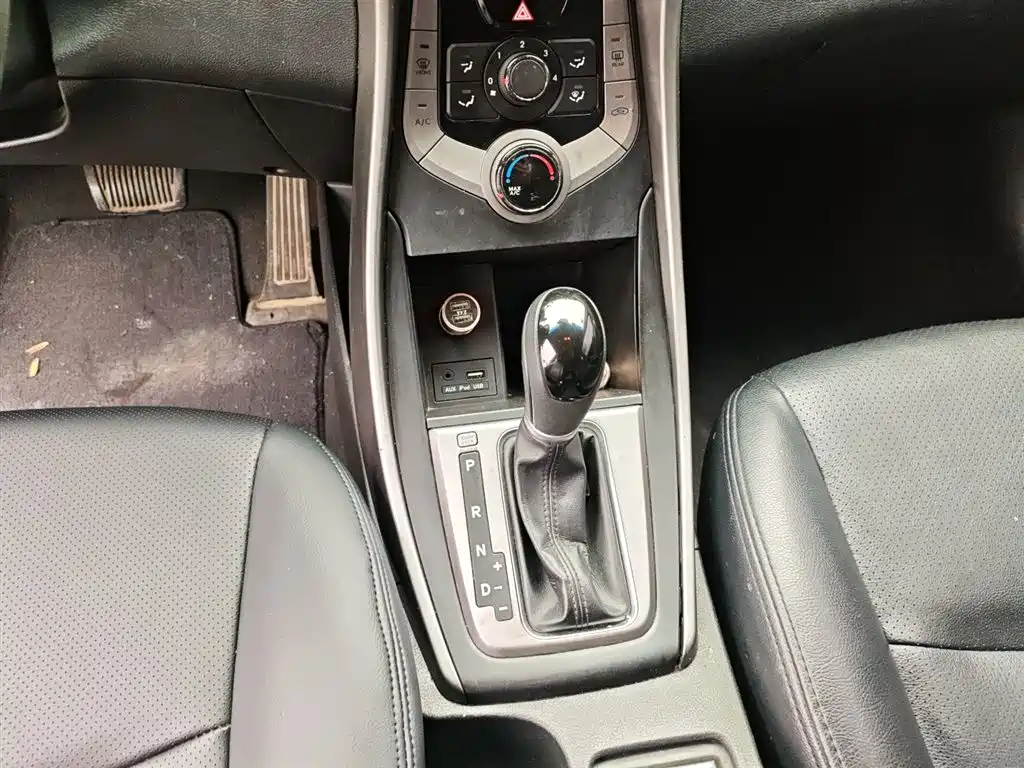 Hyundai Langdong 2016 1.6L Automatic Smart Edition фото 14