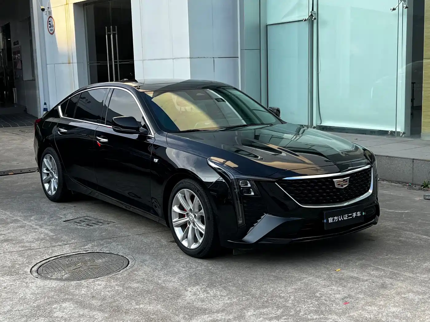 Cadillac CT5 2024 28T Luxury Model Pro фото 3