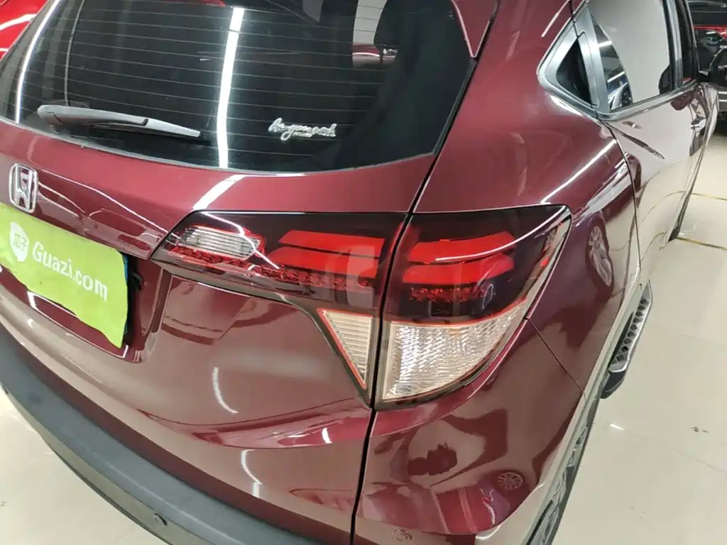Photo 8 - Honda Vezel