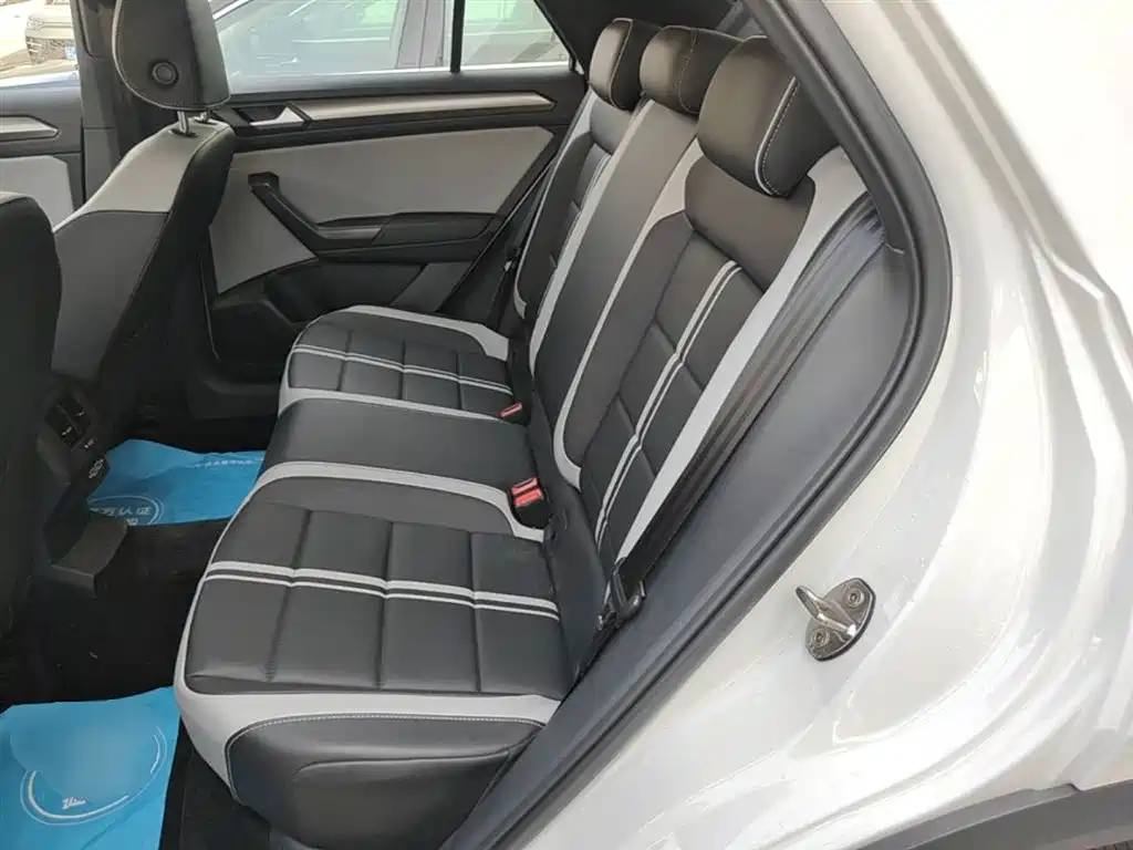 Volkswagen T-ROC 2025 300TSI DSG 2WD Dawn Edition фото 17