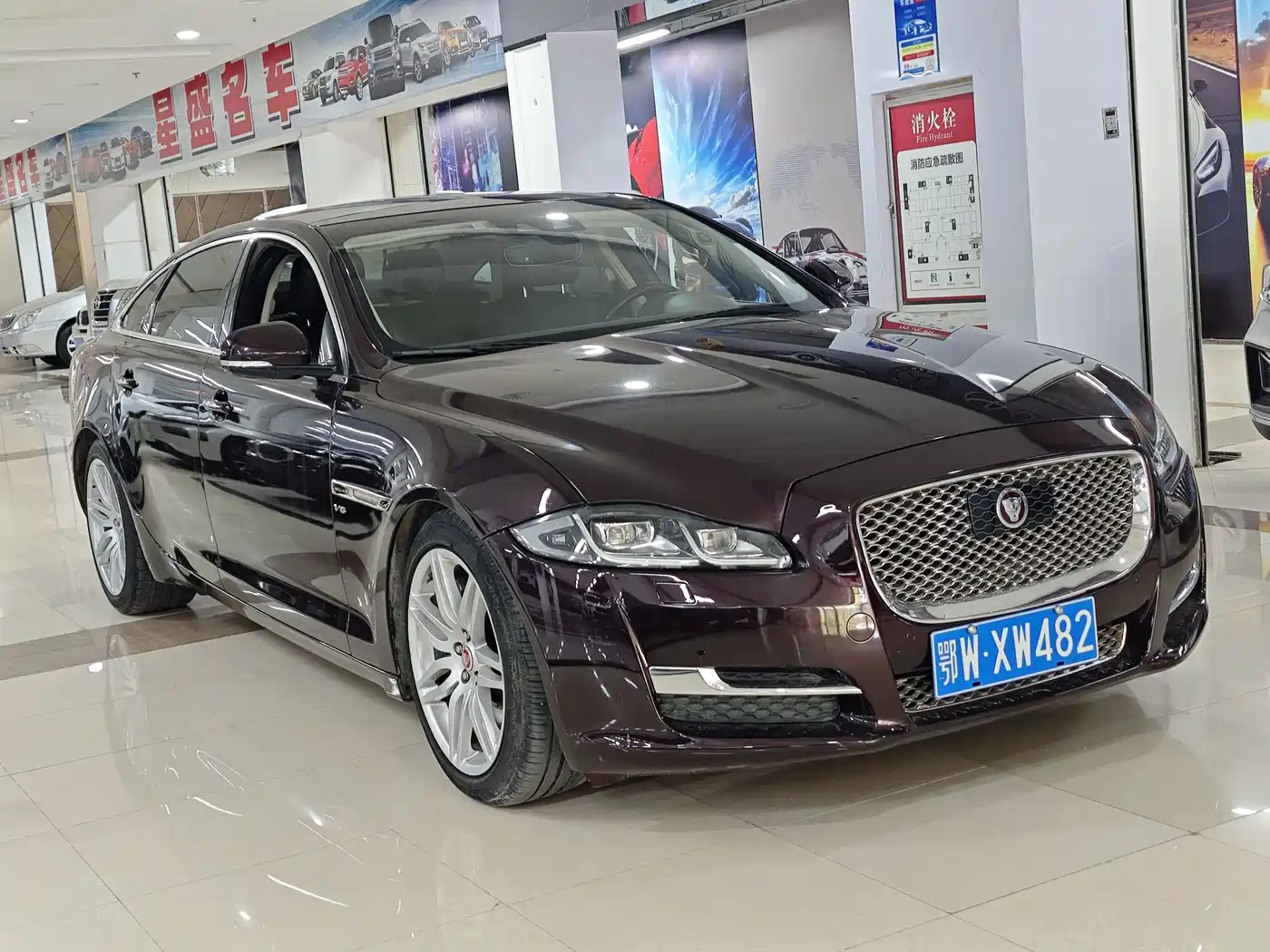 JAGUAR XJ