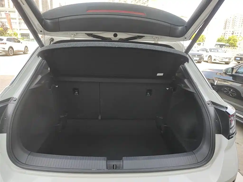 Volkswagen T-ROC 2025 300TSI DSG 2WD Dawn Edition фото 19