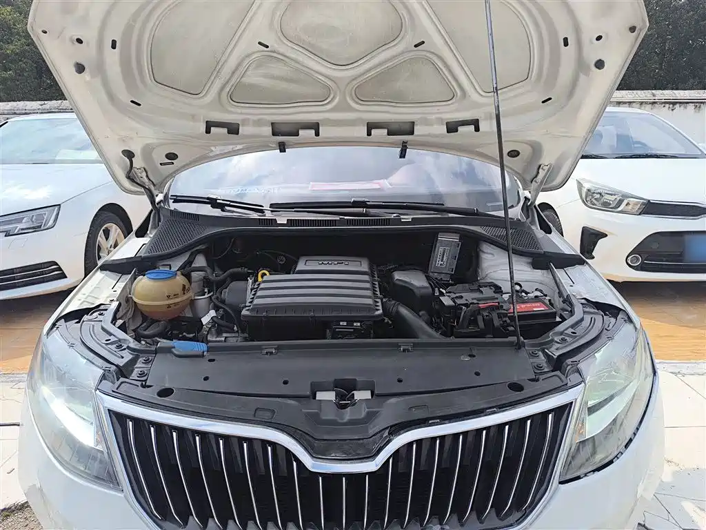 Škoda Rapid 2019 1.5L Automatic Comfort China V фото 20