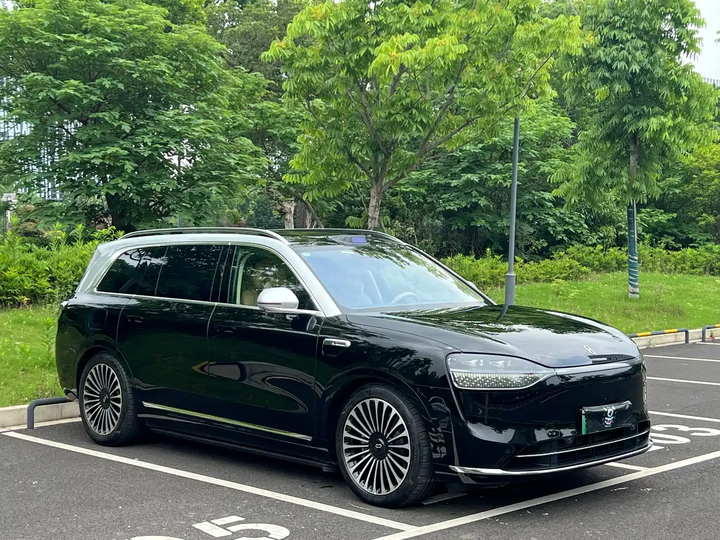 AITO Wenjie AITO M9 2025 Extended Range Ultra 52kWh 6-Seater фото 3